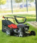 Gas lawn mover