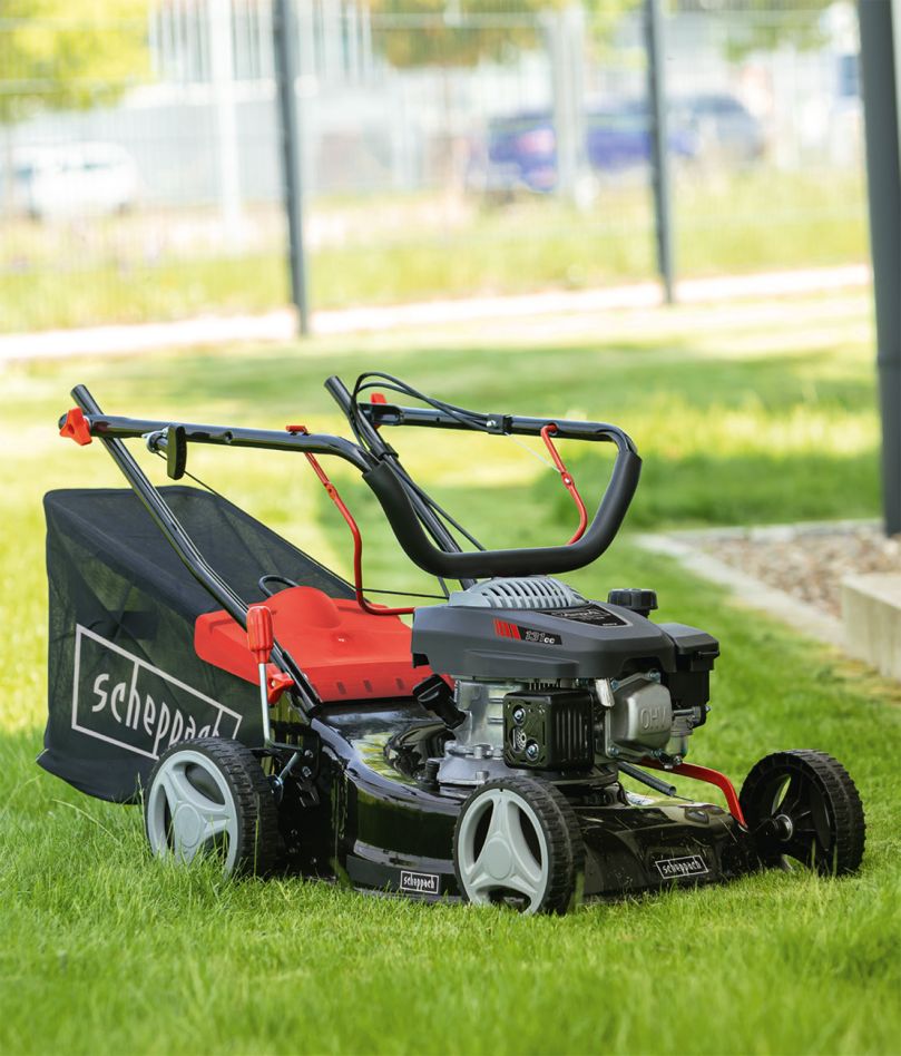 Gas lawn mover