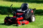 Best Riding Lawn Mower In 2026: Types and Uses