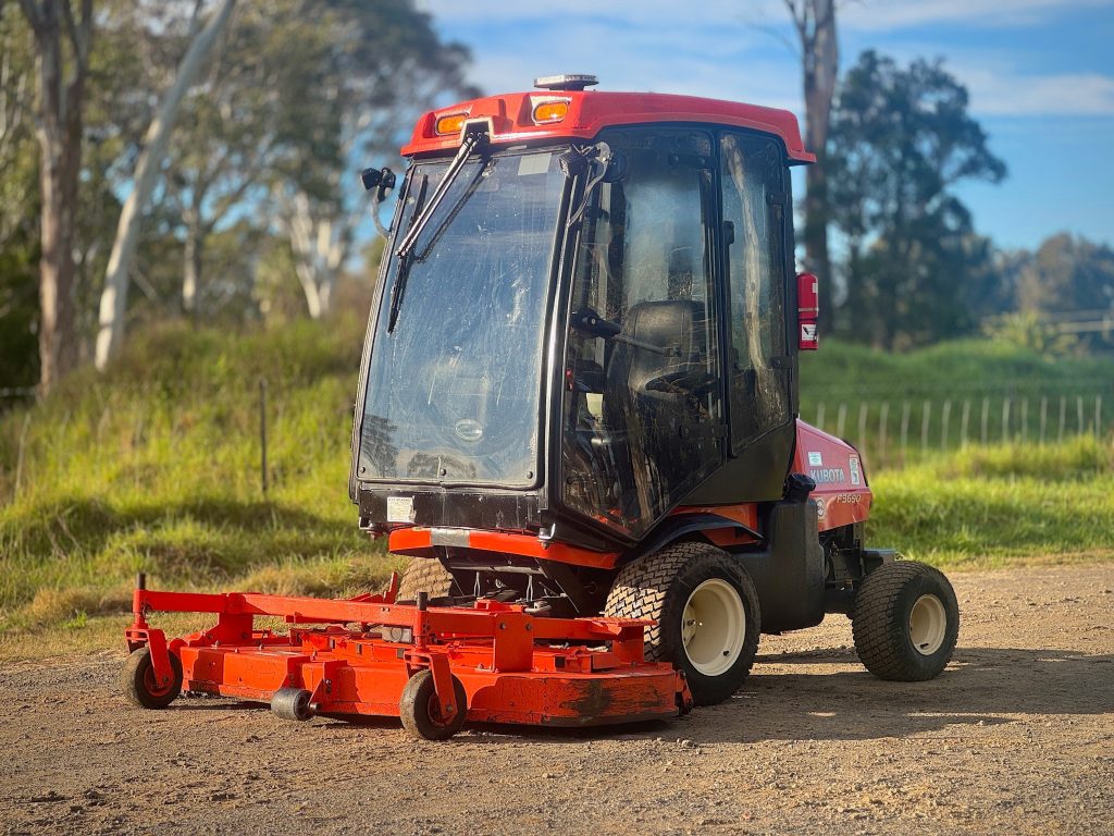 5 Best Air Conditioned Lawn Mower for 2026: Buy Smartly